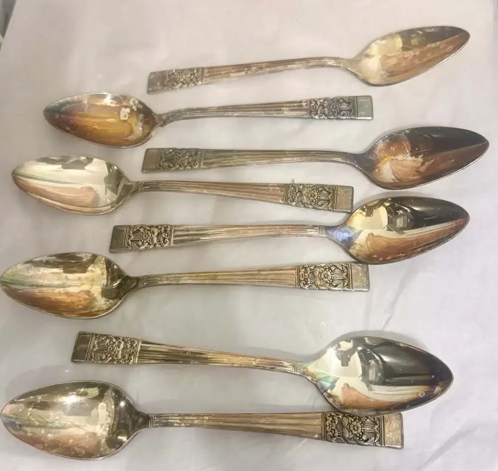 Set of 8  Vtg Oneida Community Silver Plated Coronation Pattern Teaspoons